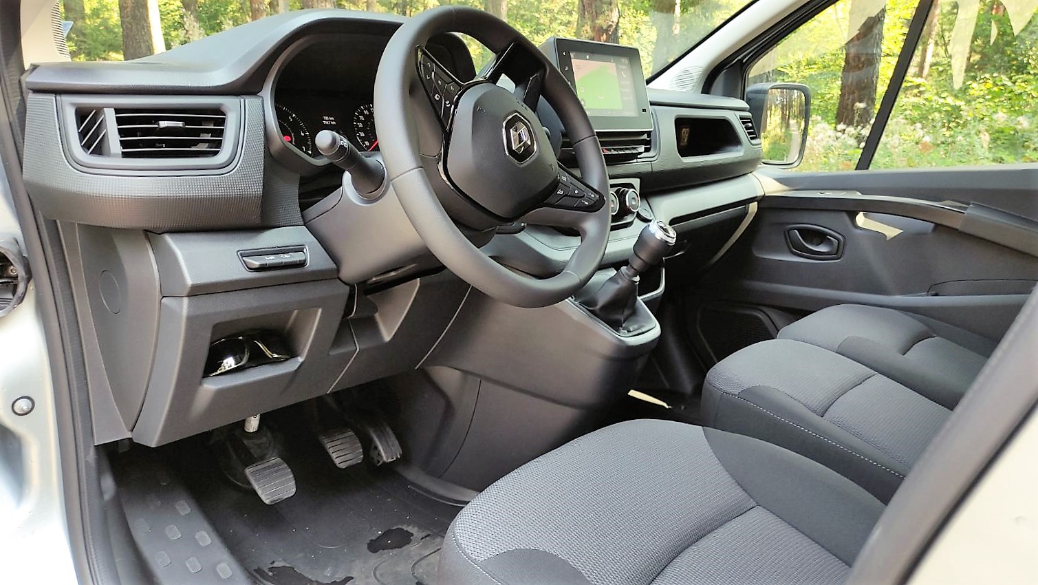 Renault Traffic 2022– manual minivan 8+1-4