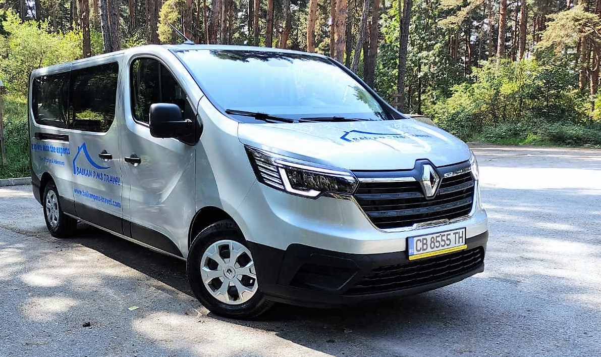 Renault Traffic 2022– manual minivan 8+1-5