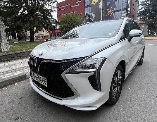 Dongfeng M4 Yacht Forthing